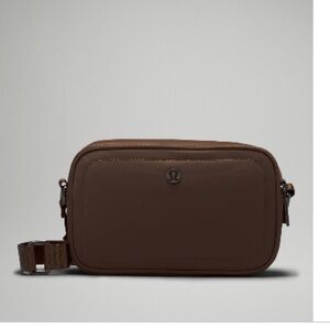 lululemon cross body camera bag